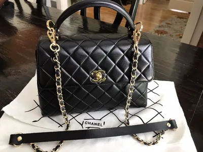 The CHANEL 22 bag | CHANEL