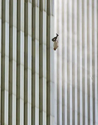 Падающий человек (фотография) — Википедия