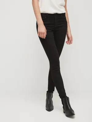 Женские черные джинсы Vero Moda с завышенной талией Slim Fit (10138671)  (ID#880500373), цена: 745 ₴, купить на Prom.ua