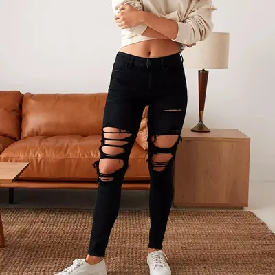 Черные рваные джинсы женские фото