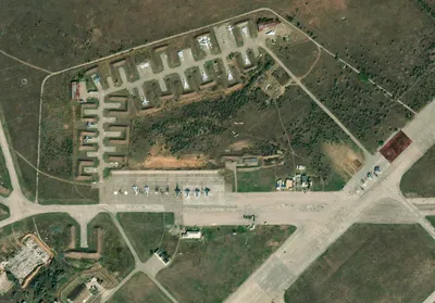 Появились фото разрушенной авиабазы в Крыму - ЯПлакалъ