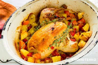 Курица в жаровне с овощами по рецепту Евгения Клопотенко
