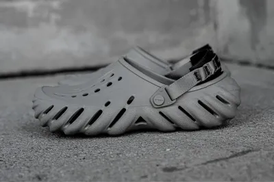 It's the summer of Crocs, and it's time to join the bandwagon