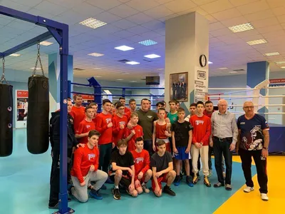 Встреча с чемпионом: Денис Лебедев делится опытом со студентами | Юниферст