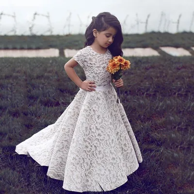 Розовое нарядное платье для девочки от 1 года с кружевом и гипюром №1206818  - купить в Украине на Crafta.ua