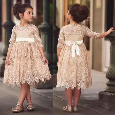Короткое нарядное платье до колена из шифона, гипюра, прокатного атласа  молочного цвета для девочки