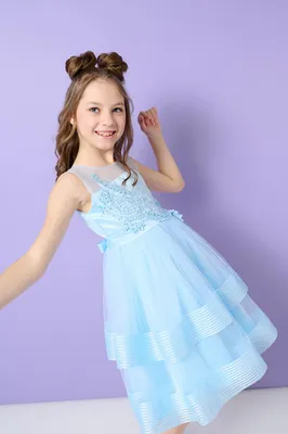 Нарядное детское платье в пол из гипюра с фатином
