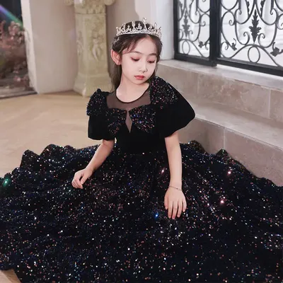 Нарядные платья для девочек: купить красивые детские праздничные платья в  интернет магазине Лиола в Москве