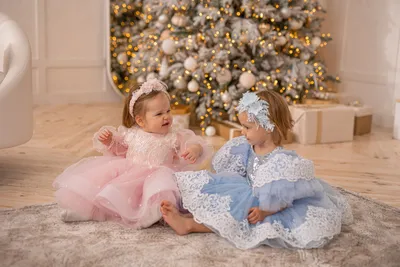 Моя Миленькая Леди - Как выбрать платье на детский праздник? Выбирать  праздничную одежду для ребенка рекомендуется исходя из его желаний. Но так  как различные фасоны нарядных детских платьев не всегда удобны, нужно