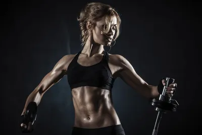 В жизни фитнес-бикини не отличить от обычной девушки»: тренер Елена Шеремет  рассказала о занятиях бодибилдингом