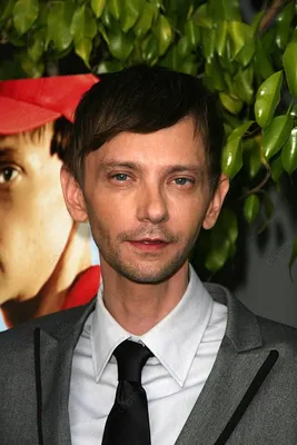 DJ Qualls на показе в последний день лета в Ла фото фон и изображение для бесплатного скачивания - Pngtree