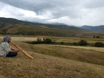 Добулбас, маримба и диджериду. Зачем кыргызстанцы учатся играть на редких и  экзотических инструментах
