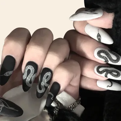 Olga_krsk_nails - Очень эффектный дизайн «змея на ногтях» набирает  популярность. Маникюр смотрится актуально и привлекает внимание 😉  ♦️♦️♦️♦️♦️♦️♦️♦️♦️ Запись в Директ или 📲 Viber/WhatsApp 89069159972 |  Facebook