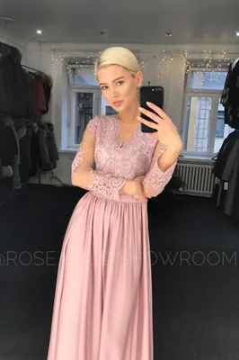 Длинное розовое платье фотографии