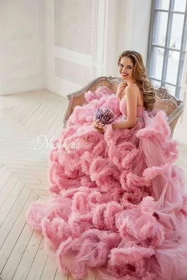 Pink gown..... | Бальные длинные платья, Розовое платье, Свадебное платье  из органзы