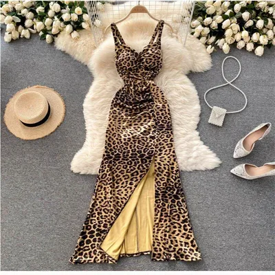 Платье леопардовый принт с длинным рукавом летучая мышь — цена 99 грн в  каталоге Короткие платья ✓ Купить женские вещи по доступной цене на Шафе |  Украина #25426207