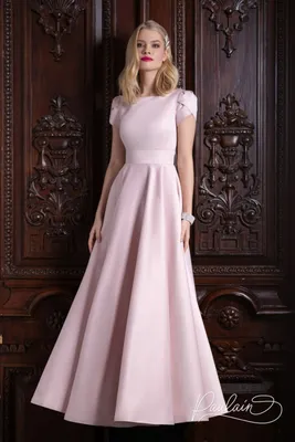Атласное вечернее платье нежно-розового цвета с длинной юбкой А-силуэта в  Хабаровске