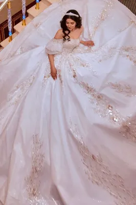 Пышное свадебное платье с длинным шлейфом артикул 214381 цвет белый👗  напрокат 15 000 ₽ ⭐ купить 131 070 ₽ в Москве