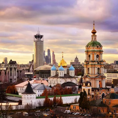Вид на Новоспасский монастырь и Дом музыки. Москва. | City, Around the  worlds, Empire state building