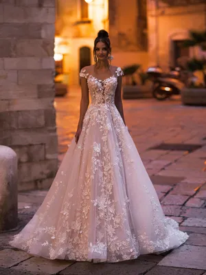 Роскошное свадебное платье с кружевами, пышное свадебное платье
