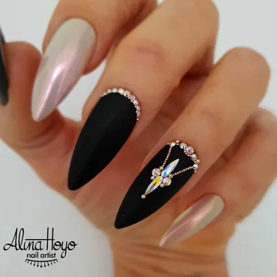 Дорогой маникюр: 35 шикарных идей, которые стоит взять на заметку | Glue on  nails, Nail art, Perfect nails