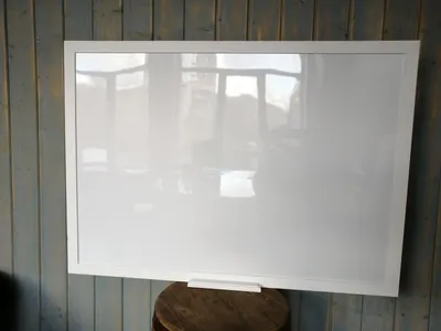 Доска белая магнитно-маркерная в деревянной рамке (50x70) – купить в Москве  в интернет-магазине недорого