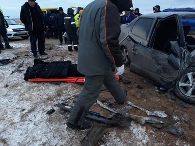 Водитель на «Приоре» с летней резиной устроил очередную аварию на  заснеженной трассе в Иловлинском районе Волгоградской области 26 декабря  2021 года - 26 декабря 2021 - v1.ru