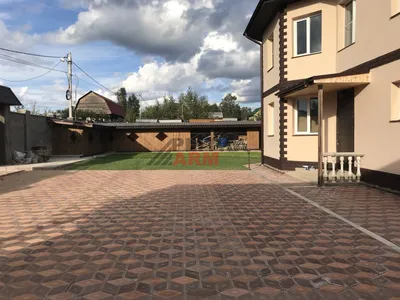 Фото тротуарной плитки во дворе частного дома