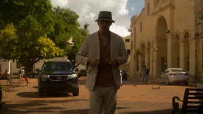 «Убийца» Дэвида Финчера выглядит как большое и суровое возвращение Майкла Фассбендера в кино | Британский журнал GQ