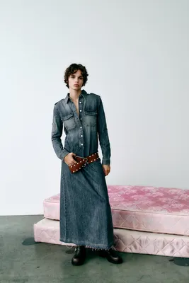 Модные джинсовые платья 2024-2025: трендовые новинки платья из денима, фото