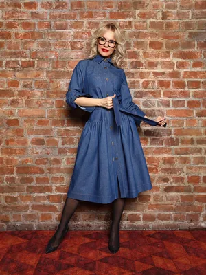 Женское джинсовое платье-рубашка с длинным рукавом и v-образным вырезом,  Женский, Лето, размер 46 — купить в интернет-магазине OZON (1327766612)