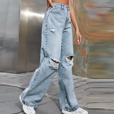 Destroyed 90s Baggy Jeans