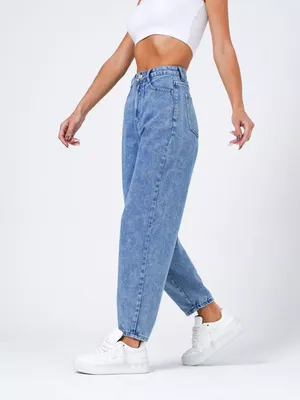 How to Find The Best High Waisted Mom Jeans For Any Size - Posh in Progress