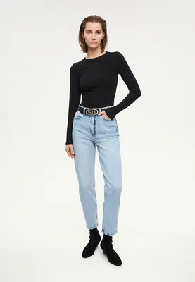 Mom Jeans Outfits: 4 Ways to Style Mom Jeans | Merrick's Art | Mom jeans  outfit, Outfits con jeans, Mom jeans outfit winter