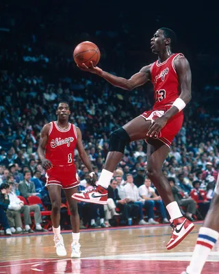 Michael Jordan's 1998 NBA Finals sneakers sell for a record $2.2 million |  CNN