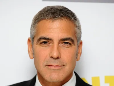 Джордж Клуни, Голливуд, «Одиннадцать друзей Оушена», знаменитость на рабочем столе, Джордж Клуни, знаменитости, обои для рабочего стола, мобильные телефоны png | PNGWing