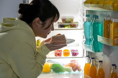 Женская ночь от холодильника из еды крупным планом изображение_Фото номер  501734678_JPG Формат изображения_ru.lovepik.com