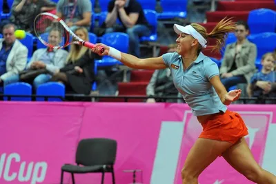 Веснина обыграла Касаткину в первом круге теннисного турнира в Штутгарте