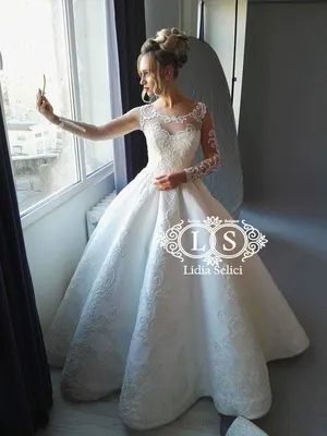 Только самые красивые дизайнерские свадебные платья для вас 😇 E L Z A  Троицкий Пассаж, 1 этаж, ул. Карла Либкнехта д.8 Свадебный… | Instagram