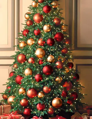 Красно-зеленая палитра новогодней елки (65 фото)