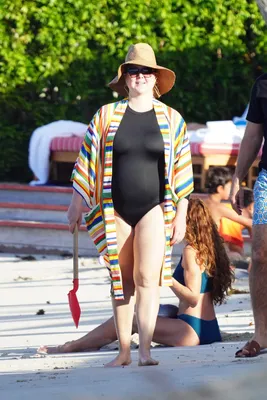 https://www.hellomagazine.com/tags/amy-schumer/