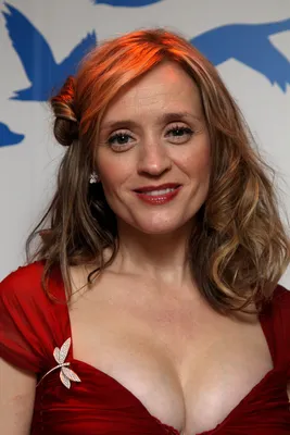 49-летняя Энн-Мари Дафф демонстрирует грудь на красной дорожке церемонии вручения наград Evening Standard Theater Awards | Ежедневная почта онлайн
