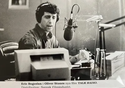 Пресс-фото - «Talk Radio» - Эрик Богосян - Оливер Стоун - США, 1988 | Изобразительное искусство Дальстрёмса