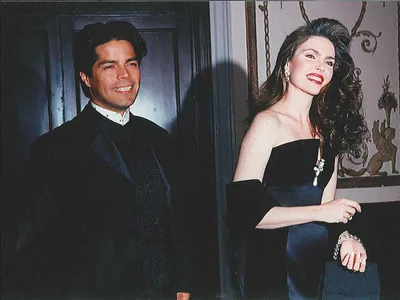 Актер Эсай Моралес и Мисс Вселенная 1986 года Барбара Паласиос… | Фликр