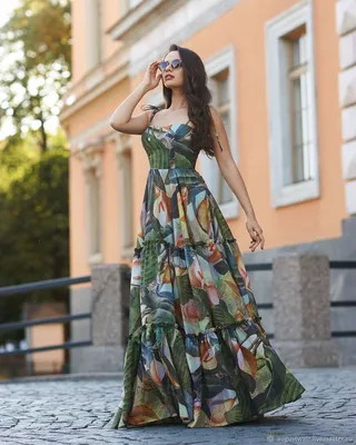 Красивые летние платья и сарафаны 2024-2025: модные фото новинки, фасоны и  модели