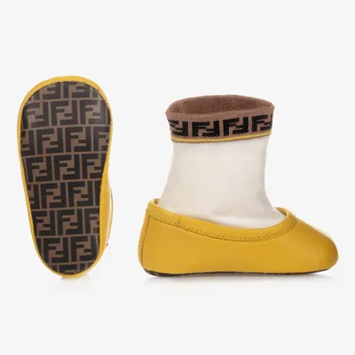 Туфли женские Graphy Fendi купить за 4995 грн в магазине UKRFashion. Товары  бренда Fendi. Лучшее качество