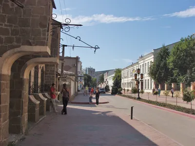 Земская улица (Феодосия) — Википедия