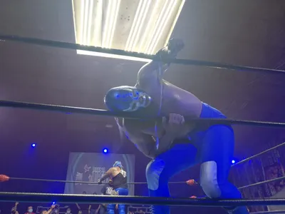 DMT Azul amarró contra las cuerdas a Blue Demon Jr - Más Lucha