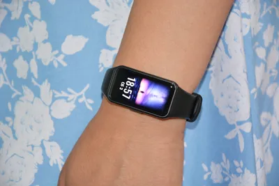 Фитнес-браслет Xiaomi Mi Band 3 обзаведется сенсорным экраном и будет  поддерживать жестовое управление