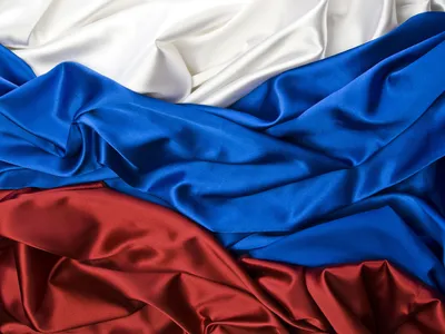 Флаг России (HD 2K) Обои на рабочий стол, мобильный телефон и планшет.